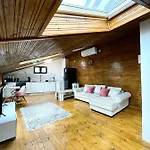 Апартаменти Mansion 10