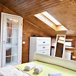 Mansion 10 Бухарест