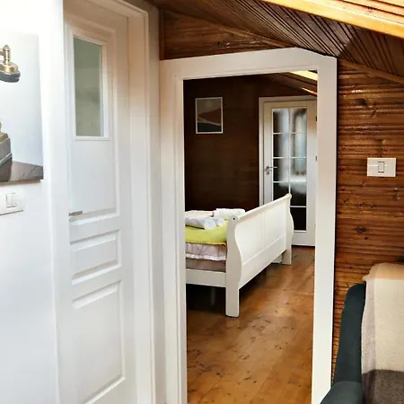 Mansion 10 Apartment