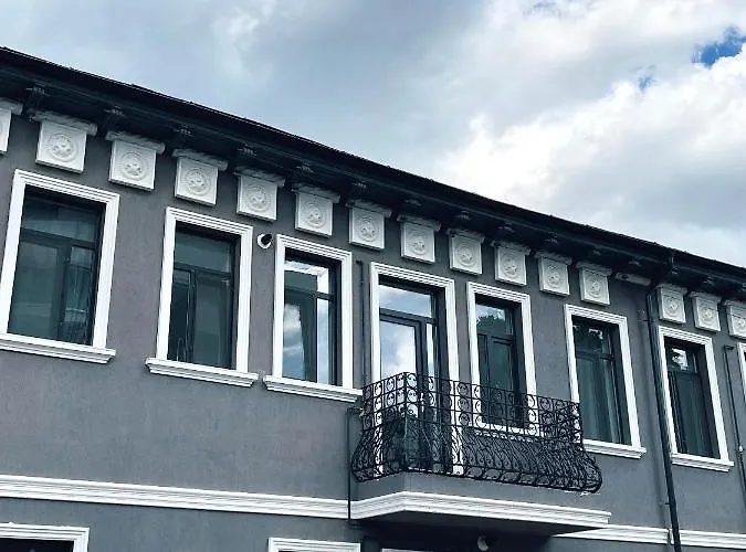 Mansion 10 דירה בוקרשט