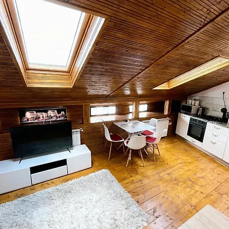 Mansion 10 דירה בוקרשט